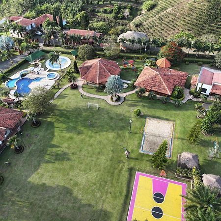 La Victoria Hotel Campestre Кімбая Екстер'єр фото